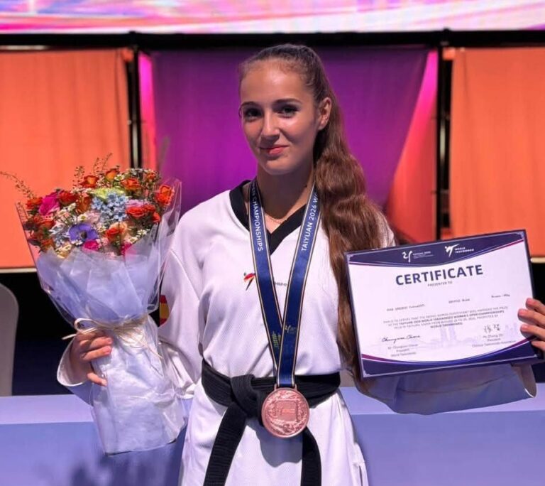 La cantera de la FTCV brilla en Taiyuan: Violeta Díaz firma la única medalla española